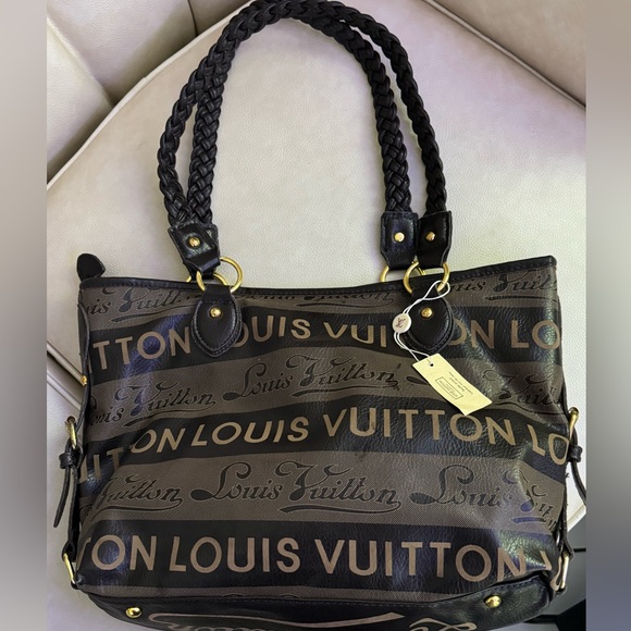 Louis Vuitton inventeur- light brown and dark brown. In good condition like new - Picture 4 of 5